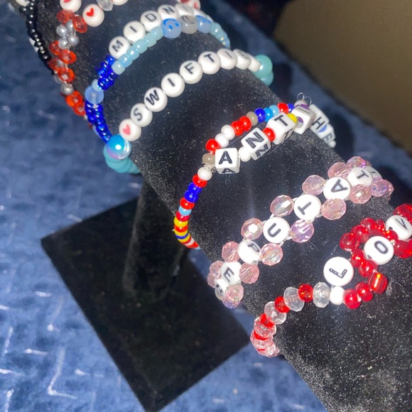 For the “SWIFTIES” I am making many styles and can also do custom size & colors - Picture 2 of 16